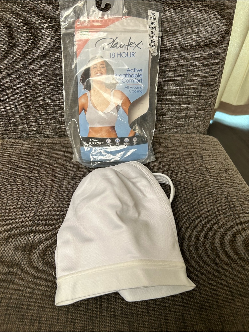 Playtex White Wireless Comfort Bra Top